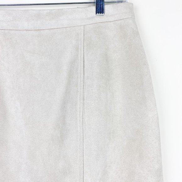 UO Six Crisp Days Glesga Velvet Mini Zip Skirt - Picture 8 of 9